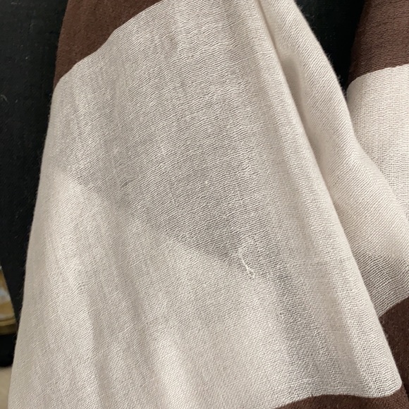 Henri Bendel scarf brown and cream - Picture 3 of 6